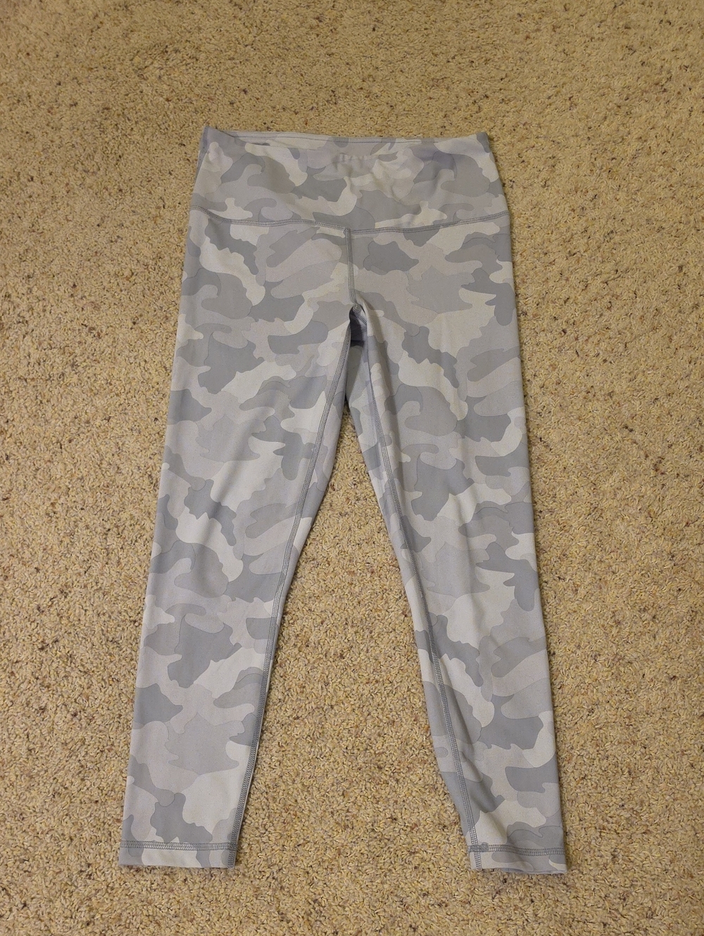 Yogalicious Gray Camo High Rise 7/8 Leggings Women’s L